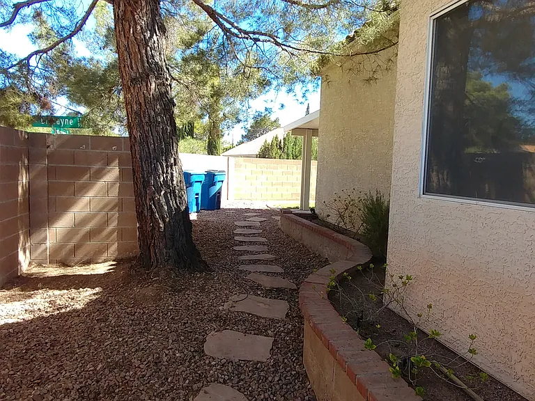 9901 Meandering Creek Ct — Photo 16