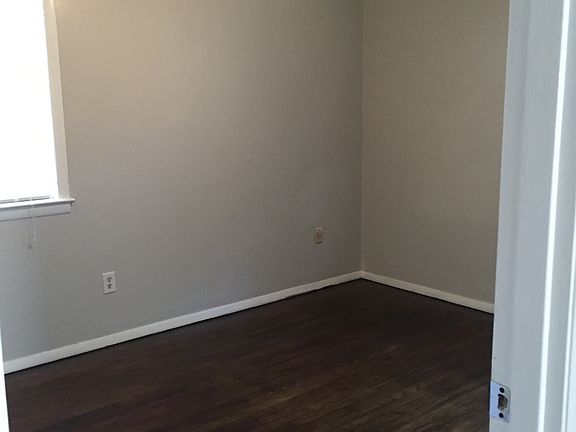 2nd image of 5810 Penny Ave