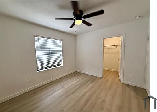 517 NE 1st Dr — Photo 11