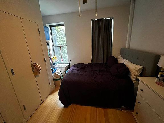 3rd image of 224 W 16th St APT 11