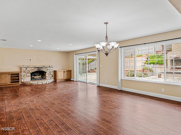 3rd image of 1005 Amethyst Dr