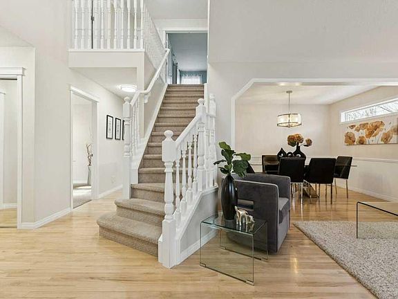 4th image of 232 E Oakmere Pl