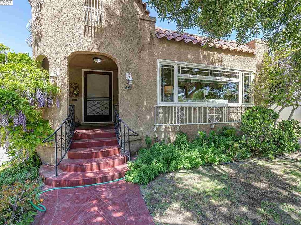 1st image of 258 W Broadmoor Blvd