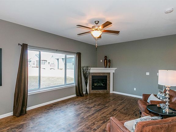 5th image of 1745 Stone Creek Cir