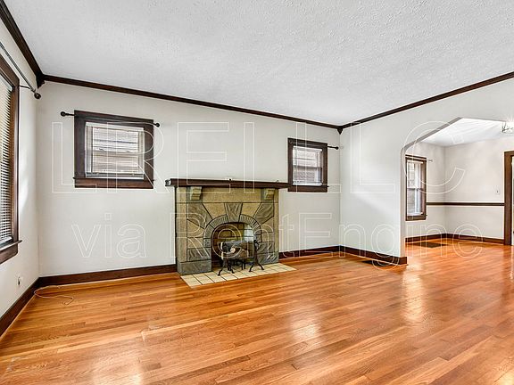2nd image of 2347 Lansdowne Ave