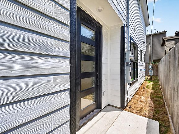 4th image of 308 Engel St #A