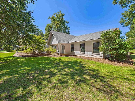 5th image of 209 Patricia Dr