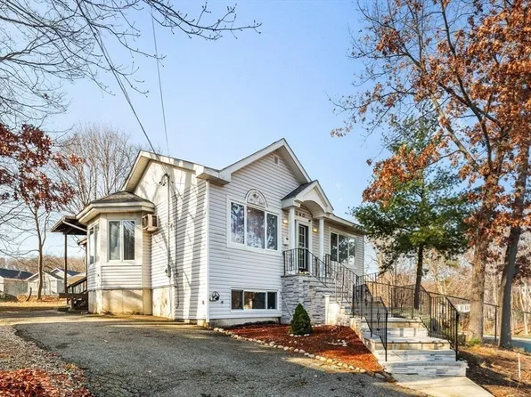 240 Woodland Ave N, Lynn, MA 01904