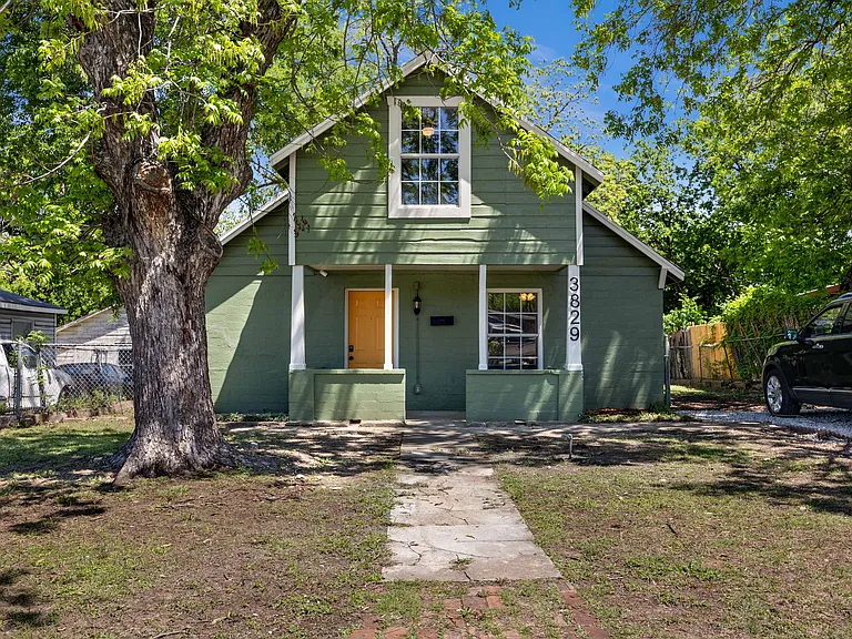 3829 Bryan Ave — Photo 1