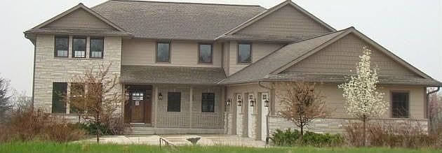 2nd image of S97W33125 Whispering Oaks Ln