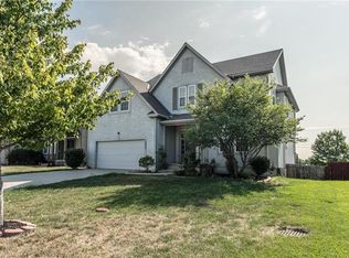 12027 S Redbud Ln, Olathe, KS 66061