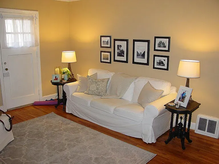2 bed, 890 sqft, $1,800 — Photo 2