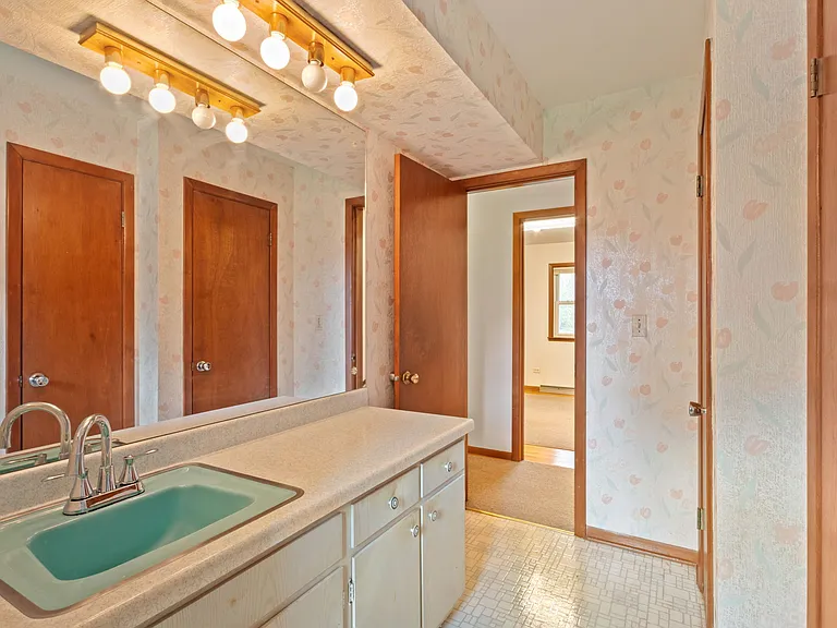 123 Ogden Ave — Photo 42