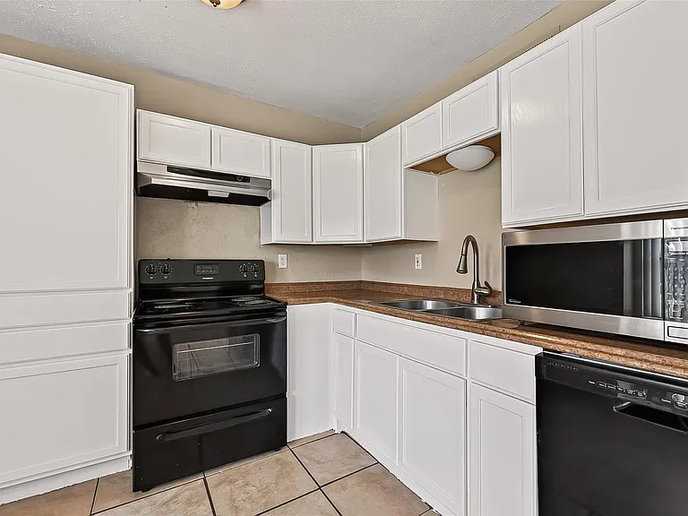 7410 La Granada Dr — Photo 20