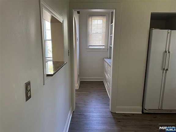 2nd image of 207 Roosevelt Ave