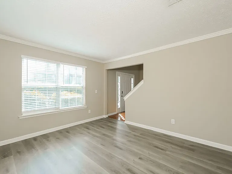 1172 Eastmill Cv — Photo 4
