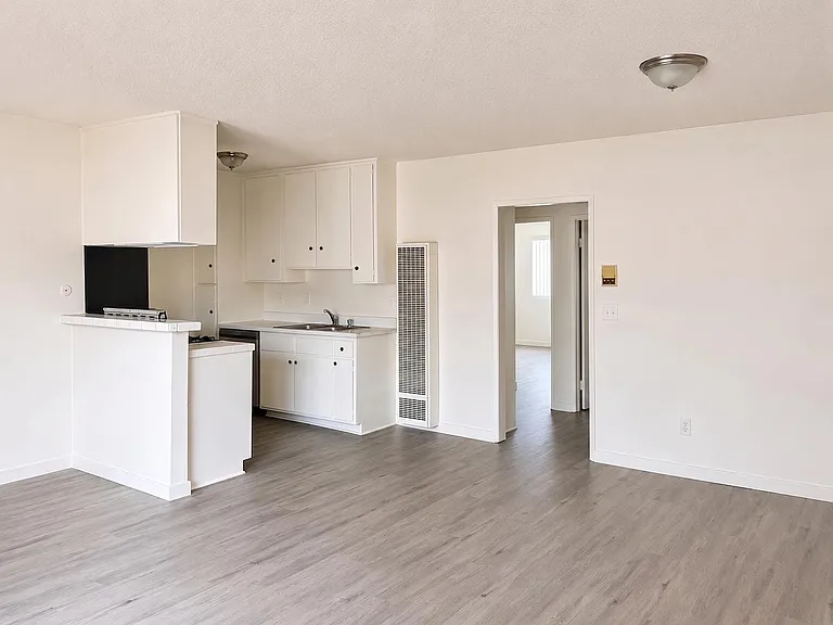 6819 Laurel Canyon Blvd #18 — Photo 5