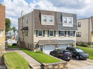9941 Jeanes St, Philadelphia, PA 19115