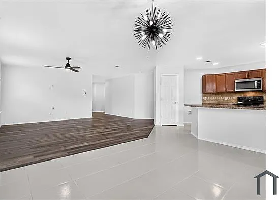 4 bed, 1776 sqft, $2,550 — Photo 3