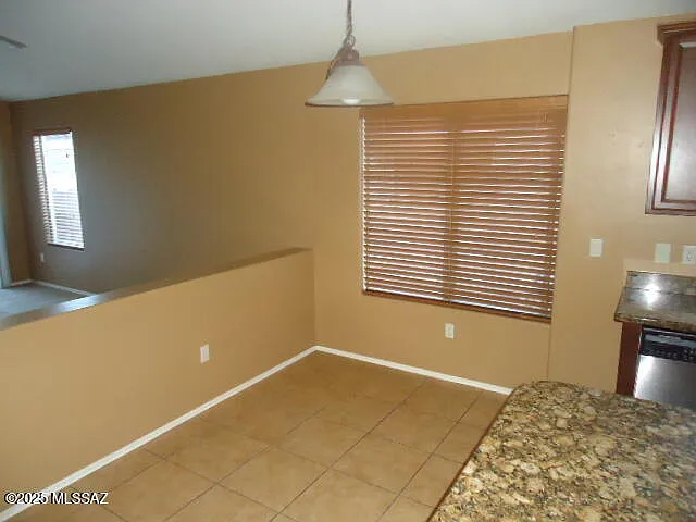 4 bed, 2.0 bath, 1765 sqft, $2,100 — Photo 4