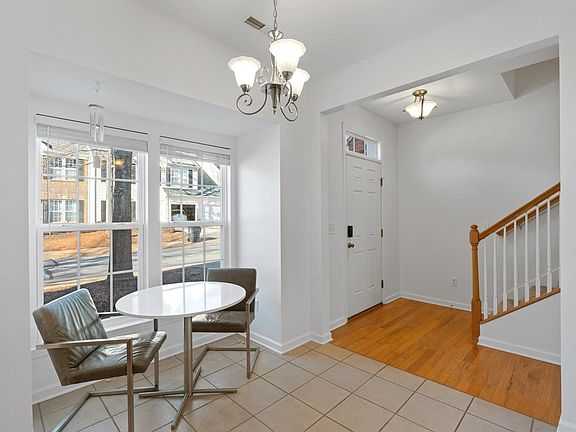 3rd image of 318 Majesty Ct