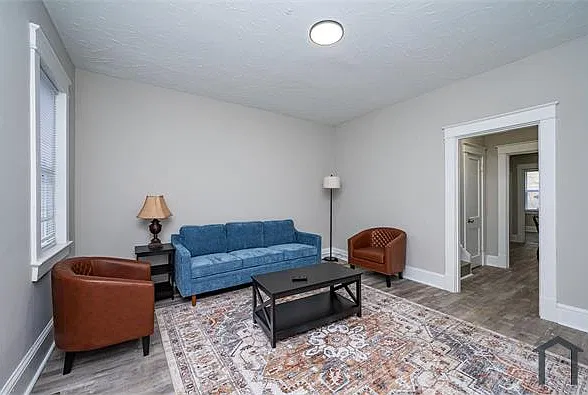 3 bed, 1728 sqft, $1,500 — Photo 3