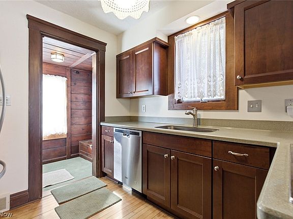 5th image of 1762 Donwell Dr