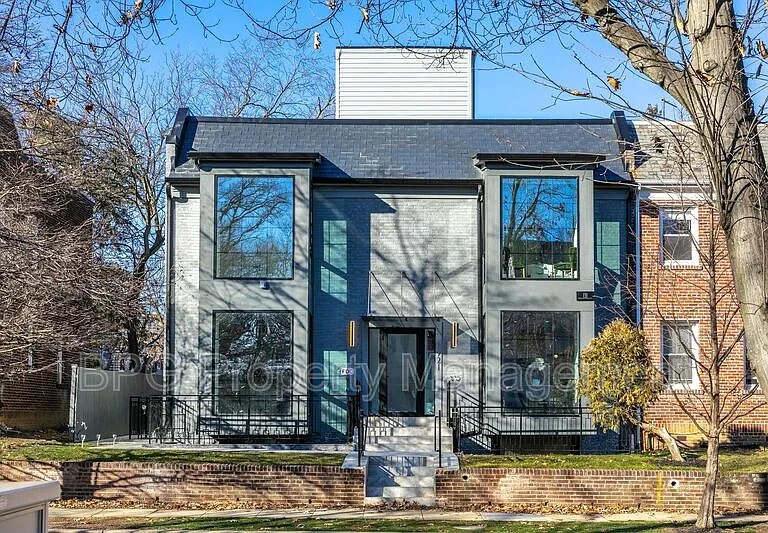 3921 W St NW #1 — Photo 44