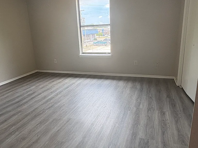 1022 Bland Dr — Photo 1