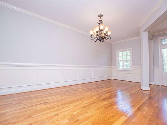 5th image of 133 Stonegate Trl