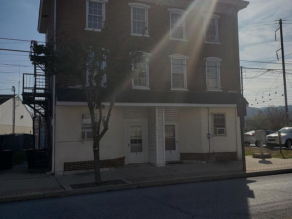2nd image of 138 W Lancaster Ave APT 4