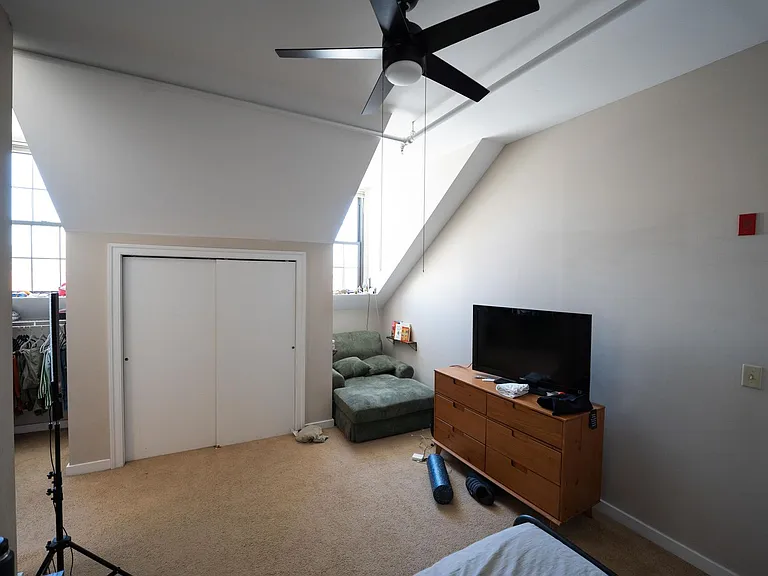 125 W. Saratoga St — Photo 19