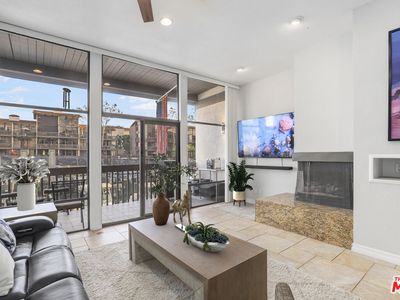 7132 Marina Pacifica Dr N, Long Beach, CA, 90803