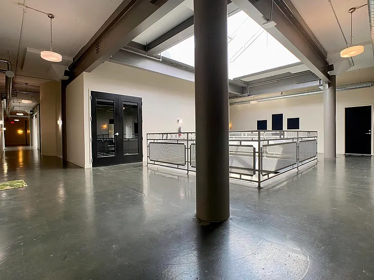 Central Park Lofts — Photo 18