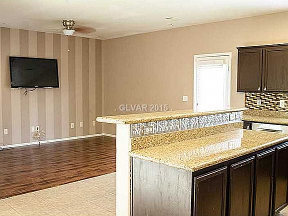 5th image of 3609 Carisbrook Dr