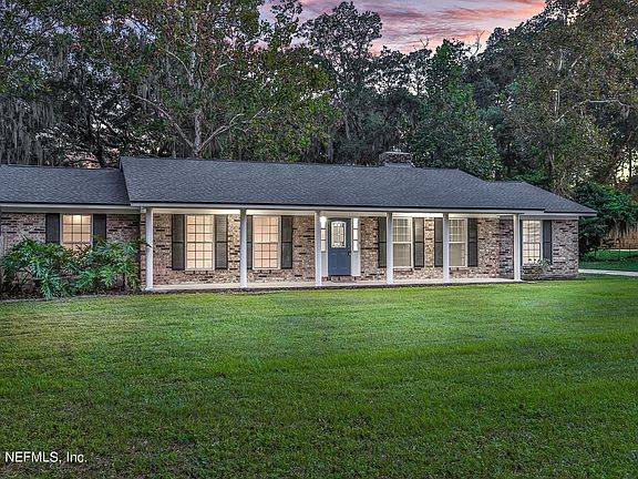 2nd image of 2117 Foxwood Dr