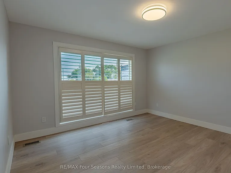 9811 Beachwood Rd — Photo 8