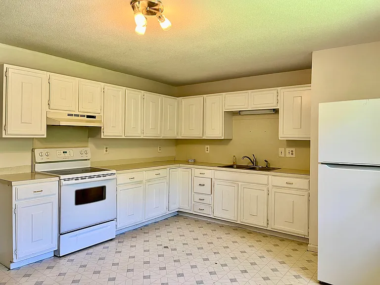 19 Old Amherst Rd #1 — Photo 9
