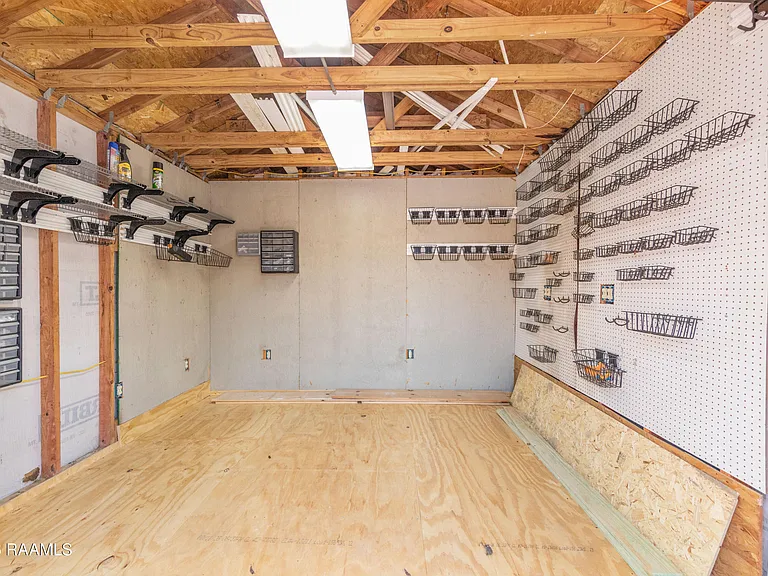 206 Oak Hill Ln — Photo 19