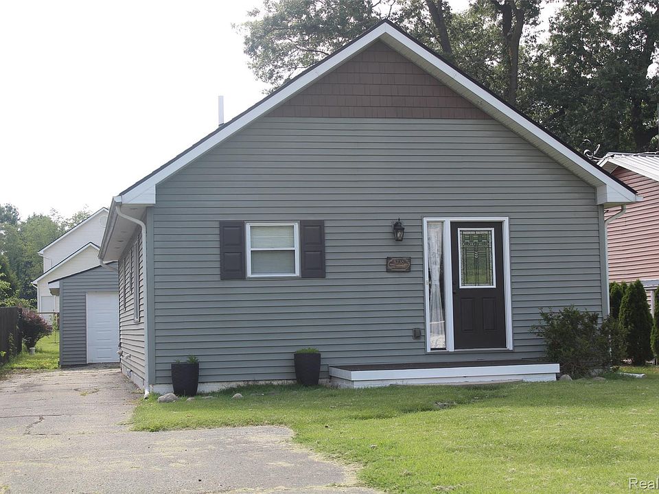 1st image of 5735 Lake Grove Dr