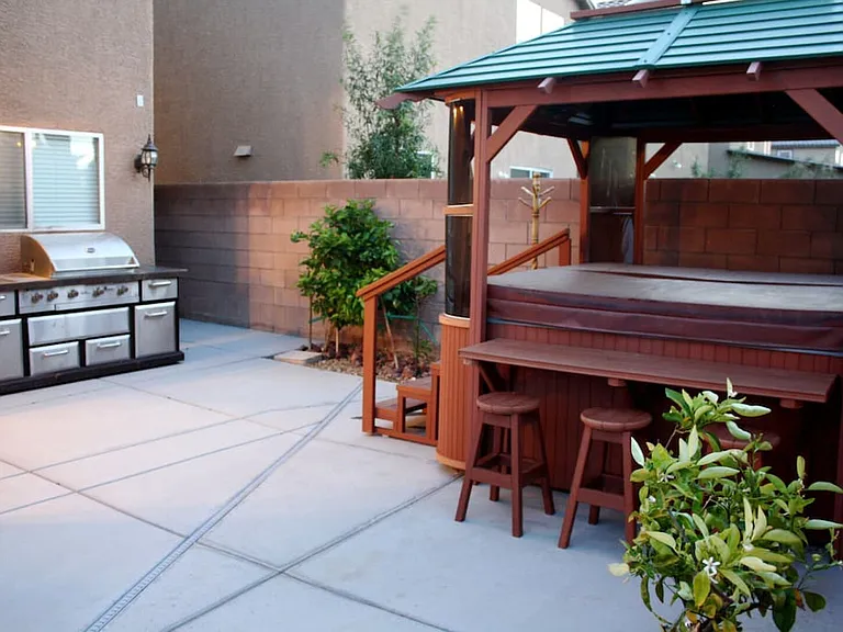 Lantana Breeze Dr — Photo 2