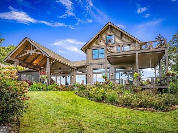 3rd image of 1241 Scenic Dr