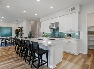 258 Mullberry Pl, Montebello, CA 90640