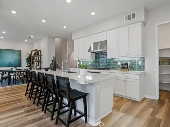 258 Mullberry Pl, Montebello, CA 90640