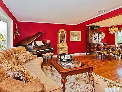 3rd image of 4 Surrey Ln
