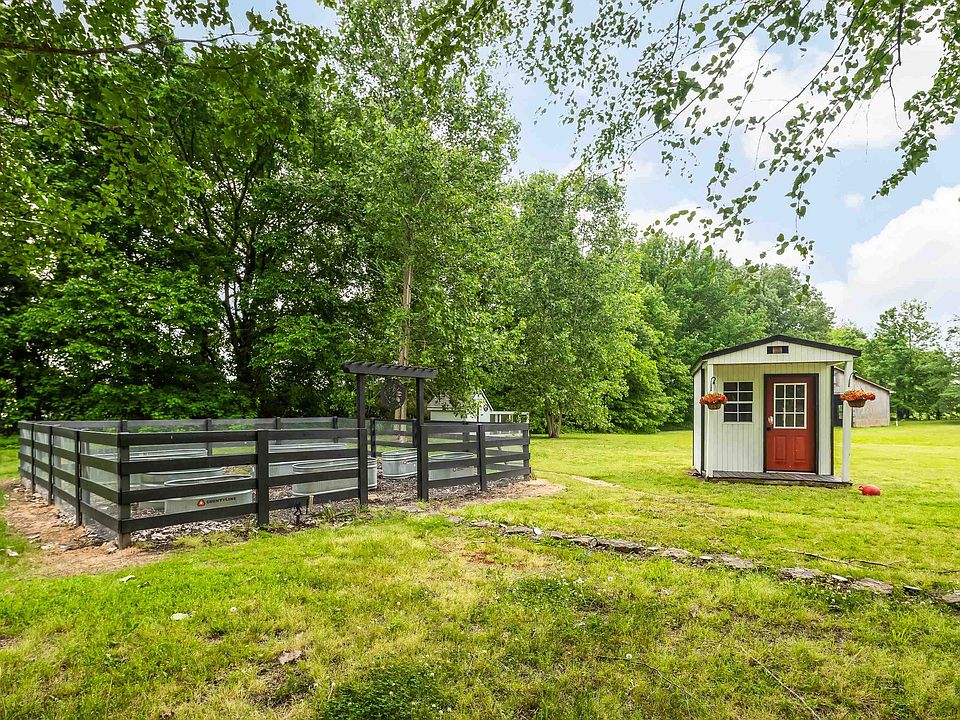 31st image of 1095 Culbreath Rd