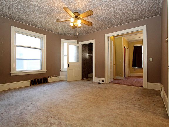 4th image of 3226 N Booth St #3228