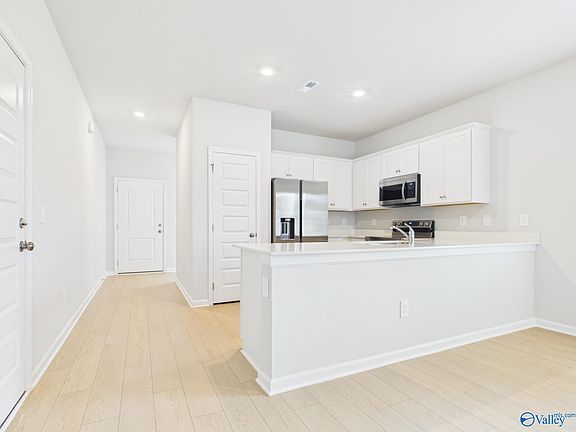 3rd image of 15395 Grayson Cir