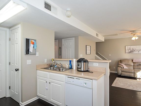 4th image of 1619 Allston Dr
