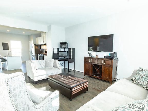 5th image of 18540 Hickory Meadow Dr
